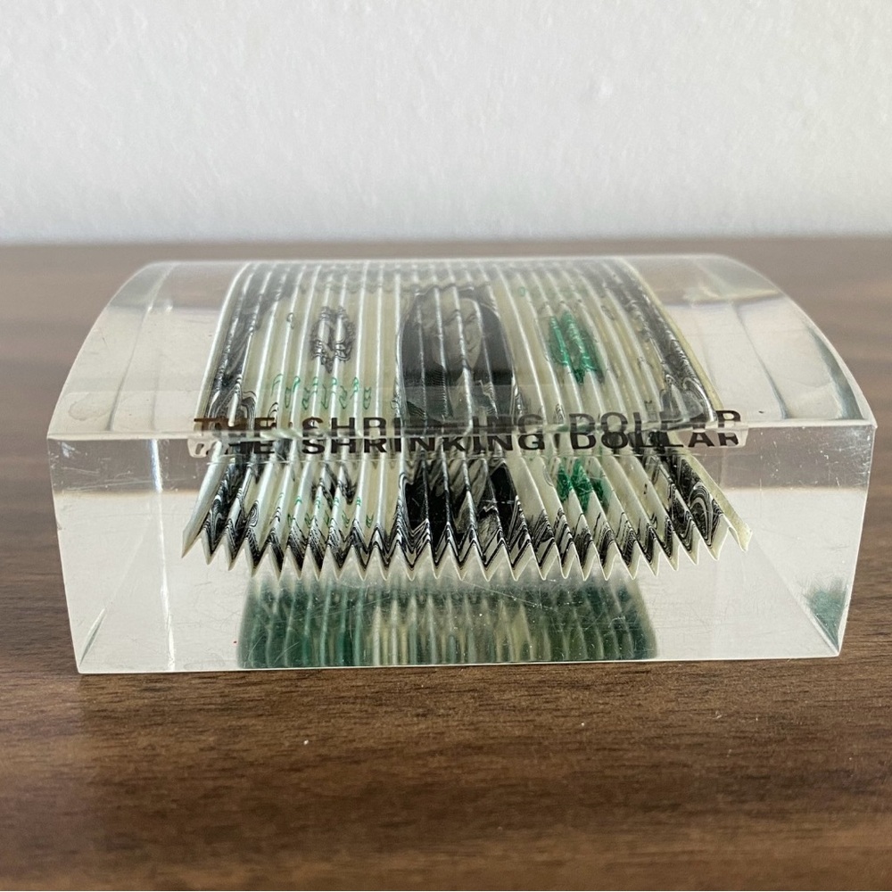 The Shrinking Dollar Vintage Lucite Holder Office Desk Square Paperweight 1969 - Picture 6 of 6